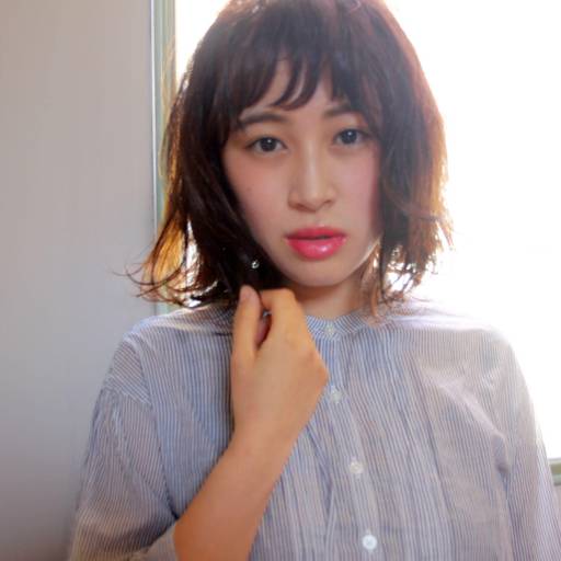 ミディアムヘアスタイル  carlm シースルーバング ラフ 外ハネ ウェット アンニュイ 透明感 minastyle 今泉美容室 福岡美容室