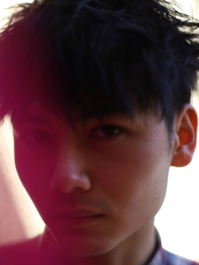 ボブヘアスタイル  vicca 'ekolu 無造作 シースルーバング 外国人風 黒髪 ラフ 外ハネ 耳かけ アンニュイ ウェット 透明感