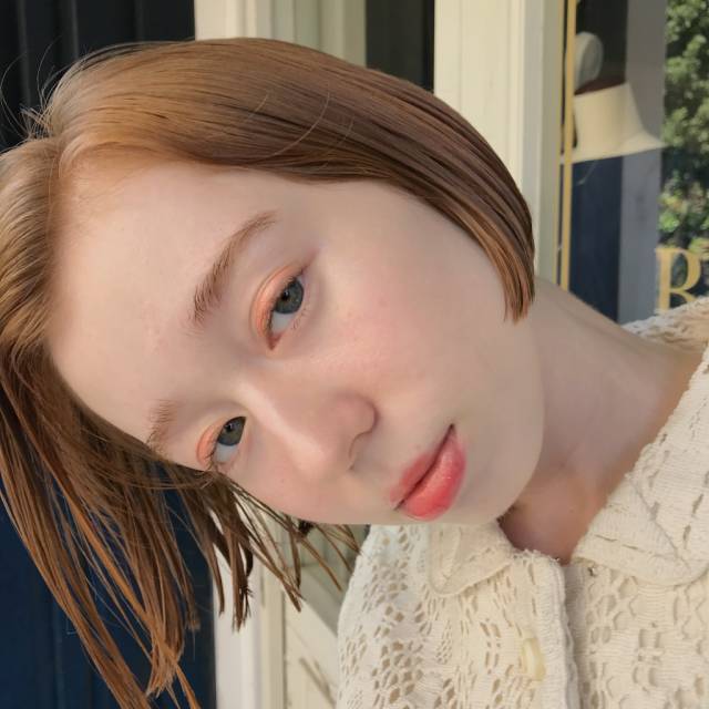 セミロングヘアスタイル  ゆるふわ モテ 愛され おフェロ