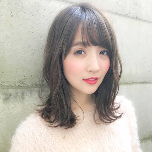 ヘアアレンジヘアスタイル  豊島春華 ボブアレンジ ミディアムアレンジ おだんご ハーフアップ Tシャツ デニム カジュアル 原宿 ルーズ GARDEN omotesando
