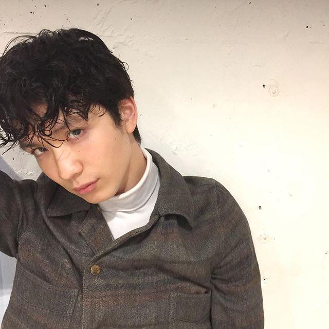 メンズのショートヘアスタイル  meuvle