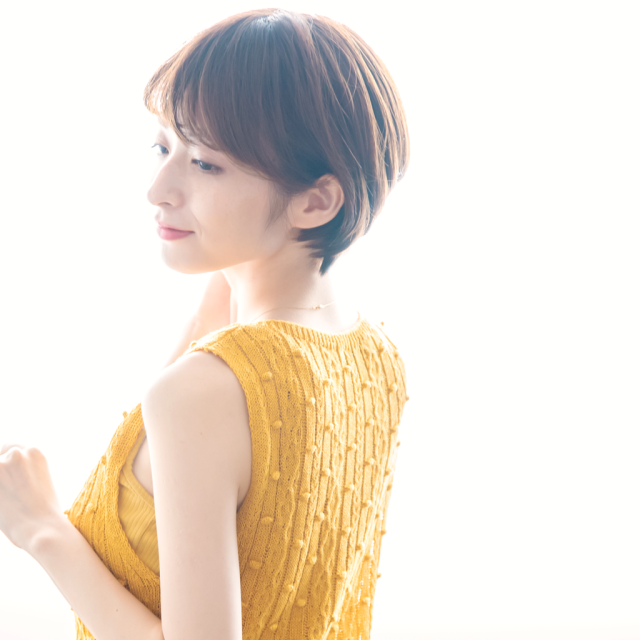 ショートヘアスタイル  vicca 青山 前髪 グレージュ 透明感 vicca萩原 髪質改善