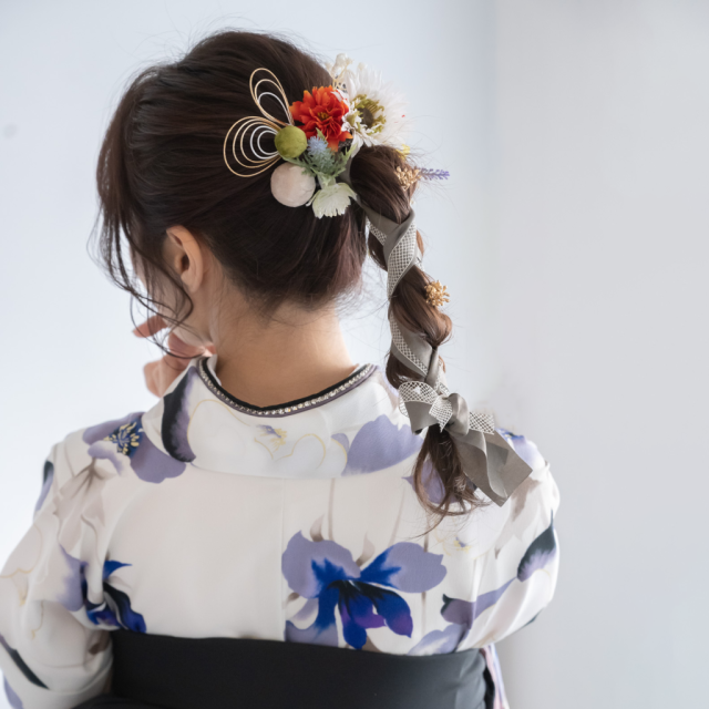 ヘアアレンジヘアスタイル  ヘアーサロン　Loufreasy（ラフリジー） リボン リボンアレンジ リボンヘアアクセ リボンヘアアレンジ リボン編み 玉ねぎアレンジ 玉ねぎヘア 卒業式 袴 ヘアセット 成人式 振袖 前撮り 和装アレンジ 着物アレンジ 和装ヘア 編みおろし