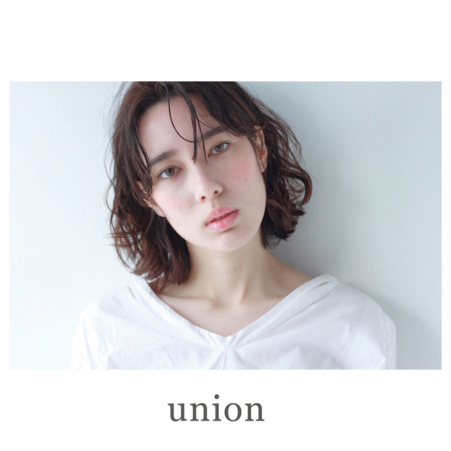 ボブヘアスタイル  UNION シースルーバング 無造作 外国人風 ラフ 黒髪 耳かけ 外ハネ アンニュイ ウェット 透明感 アッシュ ウェーブ 作品撮り