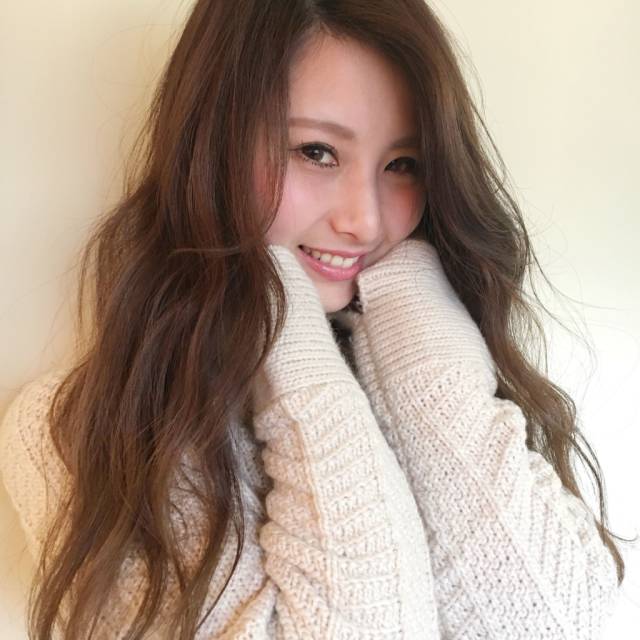 ロングヘアスタイル  carlm シースルーバング 外国人風 無造作 かきあげバング ウェーブ ヴェールバング お洒落女子 ハイライト グラデーションカラー 外国人風カラー シースルーカラー グレージュカラー 今泉美容室 ゆるまき 福岡美容室 グレーベージュ おフェロ 大人スタイル