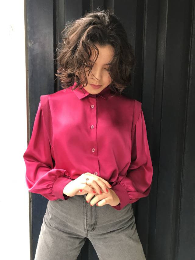 ロングヘアスタイル  アッシュ グレーアッシュ ウェーブ カラー SWAG.