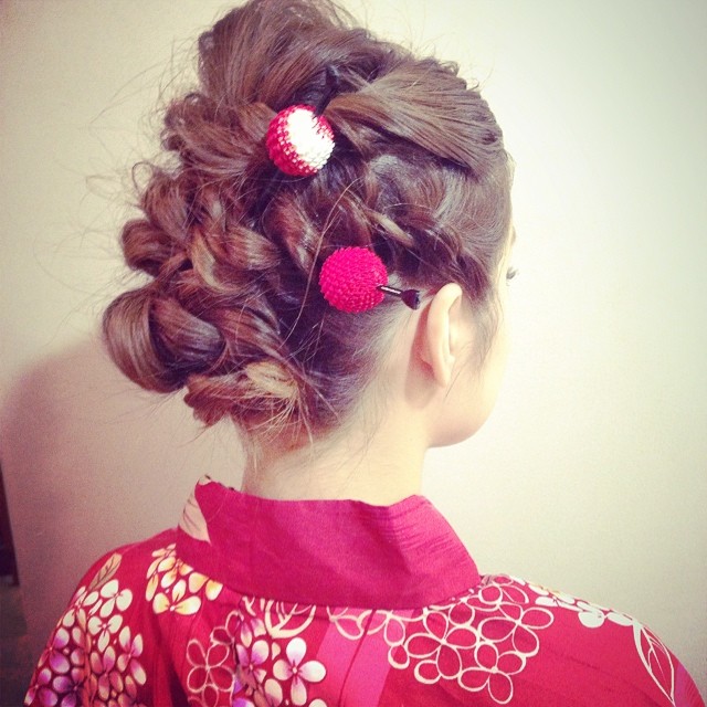 ヘアアレンジヘアスタイル  浅野目結花 浴衣 着物 成人式 編みこみ かんざし 立川