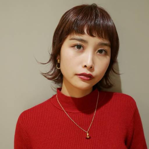 セミロングヘアスタイル  畑田萌 ハイライト ウェーブ くせ毛風 ナチュラル 透明感 外国人風 中目黒 代官山 roma