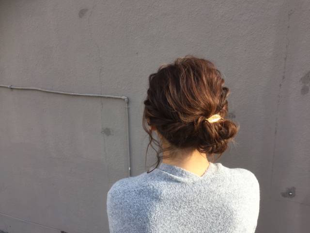 ボブヘアスタイル  IXCHEL 豊中店 うざバング シースルーバング 無造作 外国人風 ラフ 耳かけ 外ハネ アンニュイ ウェット かきあげバング 結婚式 透明感 ウェーブ アッシュ 大阪 ワイドバング イクシェル フォト THROW
