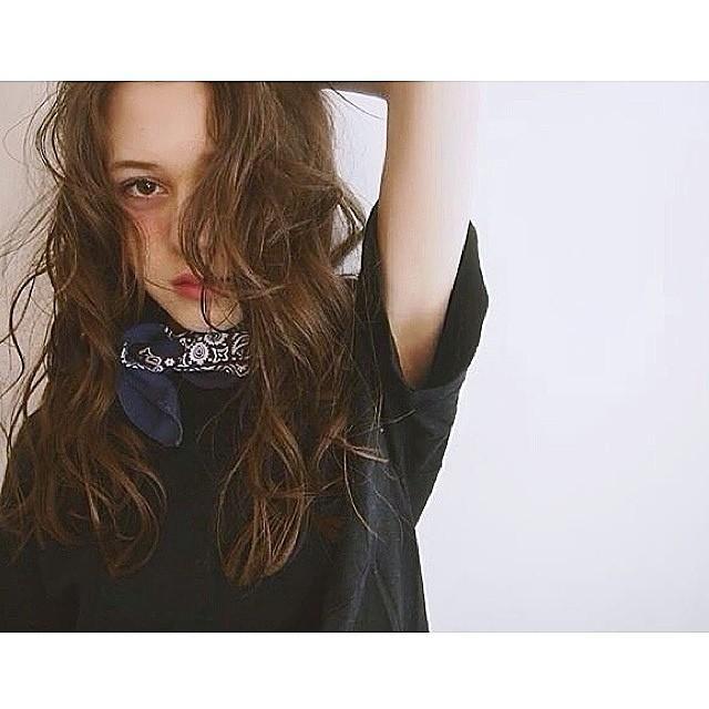 ロングヘアスタイル  磯田基徳 ウェット 外国人風 ラフ 透明感 ウェーブ 束感 渋谷 salon dakota