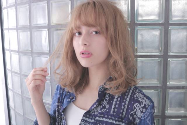 ショートヘアスタイル  シースルーバング 無造作 外国人風 ラフ アンニュイ 透明感 デニム アッシュ hair design noel