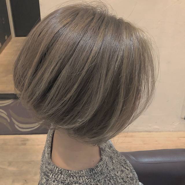 ヘアアレンジヘアスタイル  清水明菜 ウェーブ ハーフアップ ラフ 外国人風 ハイトーン 表参道 assort