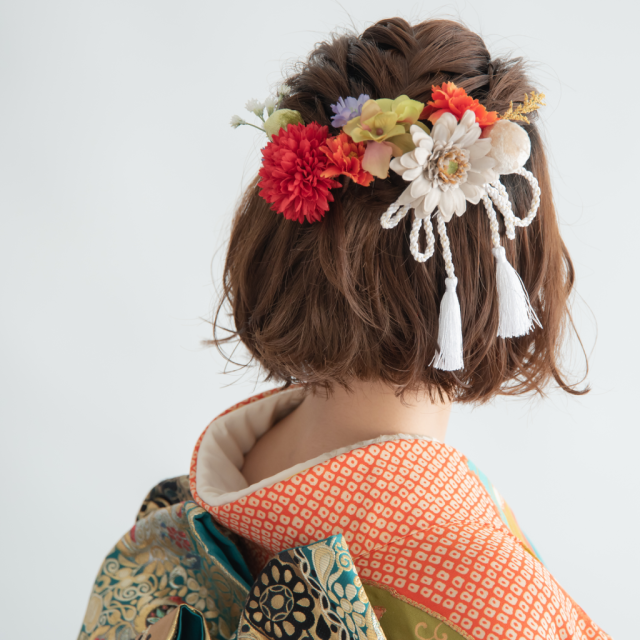 ヘアアレンジヘアスタイル  ヘアーサロン　Loufreasy（ラフリジー） ボブ ボブアレンジ ショートボブ ヘアアレンジ ヘアセット ハーフアップ 成人式 振袖 卒業式 袴 前撮り 和装 和装アレンジ 切りっぱなしボブ 着物アレンジ 編み込み 編みおろし