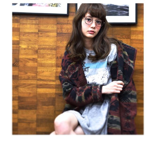 ロングヘアスタイル  アッシュ モテ めがね 外国人風 FUDGE BALLOON HAIR