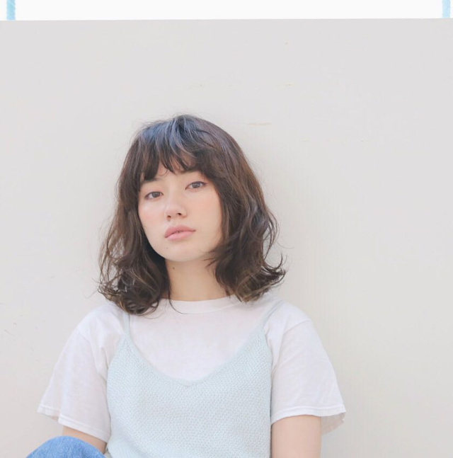 ロングヘアスタイル  carlm 無造作 ラフ 透明感 かきあげバング ウェーブ ダークアッシュ 大人可愛い 今泉美容室 福岡美容室 ナチュラル 綺麗 パープルージュ ロングスタイル ロング 大人ロング