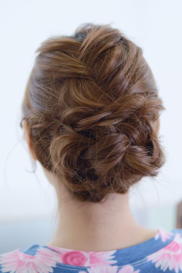 ヘアアレンジヘアスタイル  名和秀祥 スカーフアレンジ 編みこみ おくれ毛 リゾート 白T 中目黒 asaka stand
