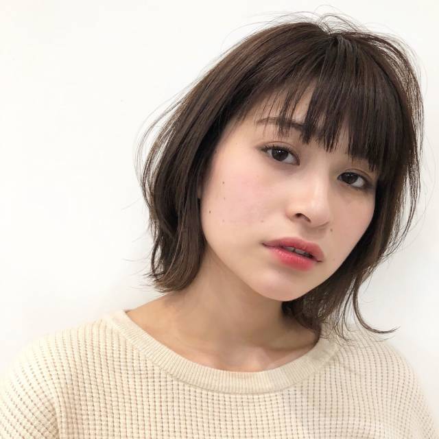 ボブヘアスタイル  HOULe 透明感 ブラウン ベージュ レイヤーボブ