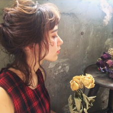 雨の日だって完璧女子でいたいから。ラフだけど崩れない簡単ヘアアレンジ。
