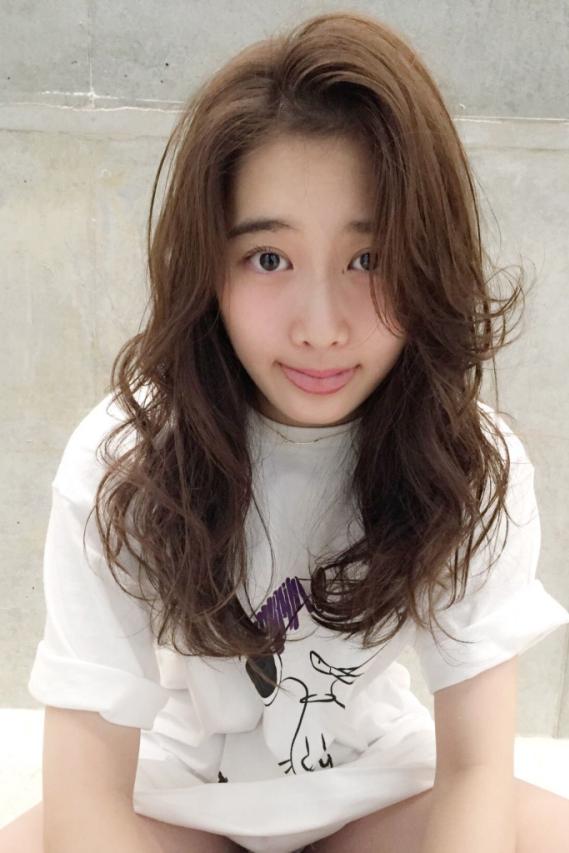 ロングヘアスタイル  かきあげバング モテ 愛され ストリート カジュアル