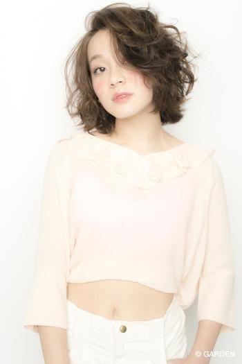 ボブヘアスタイル  豊島春華 ニュアンスボブ くせ毛風 パーマ ナチュラル 大人可愛い 原宿 モテ GARDEN omotesando