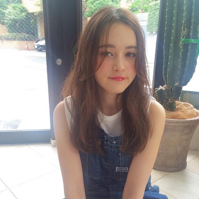 ロングヘアスタイル  people