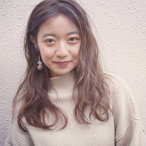 ロングヘアスタイル  ダークトーン アッシュ カーキアッシュ 無造作 ラフ くせ毛風 パーマ ランダム ウェーブ ウェット 束感 シースルーバング 外国人風 透明感 BALLOON HAIR