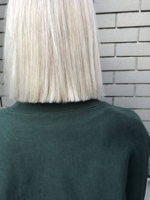 ボブヘアスタイル  CORNER ホワイトブリーチ ショートボブ ブリーチ ボブ