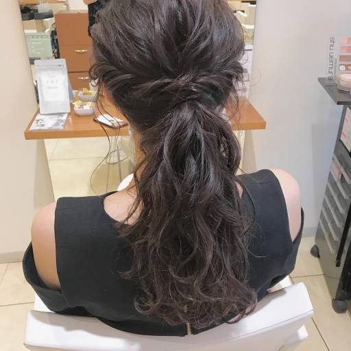 ロングヘアスタイル  Oase