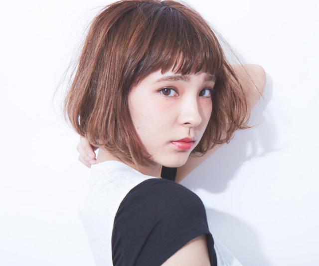 【RIMOWA(リモワ)】アイコニックなグルーヴ付きアルミニ...