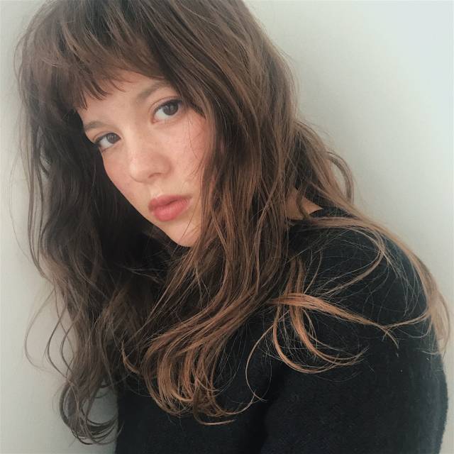 セミロングヘアスタイル  LOAVE AOYAMA