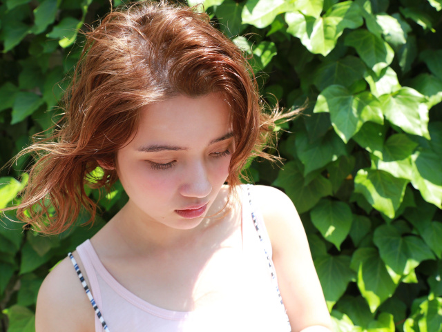 ボブヘアスタイル  外ハネ ボブ イノセント ストレート 流し前髪 アッシュ ラフ ヘアケア ohana