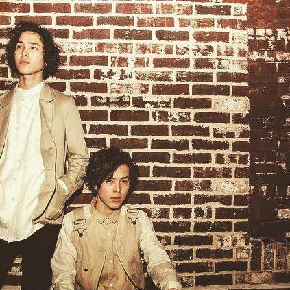 ロングヘアスタイル  外国人風 ランダム ウェーブ くせ毛風 束感 無造作 ラフ カラー ポイントカラー インナーカラー グリーン系 ナチュラル 透明感 アンニュイ 白T 鷲尾佳子 depart 南青山店
