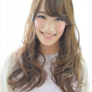 忙しい朝の時短テク！ゆるふわ髪を作る、ヘアアイロン（コテ）の巻き方