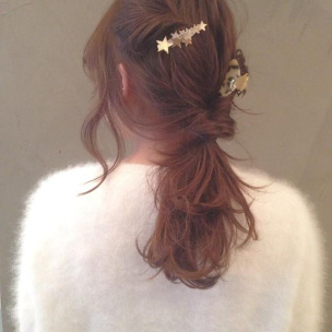 ニットに合わせるヘアアレンジ決定版♡女の子を思いっきり楽しむ。
