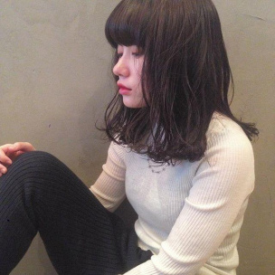 黒髪にはホワイトコーデがお似合い♡あざといモテコーデ＆ヘア