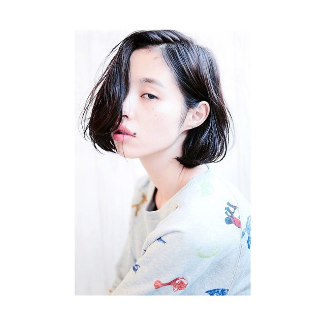 ボブヘアスタイル  阿部吉晃 ダークトーン かきあげバング うざバング ナチュラル 表参道 原宿