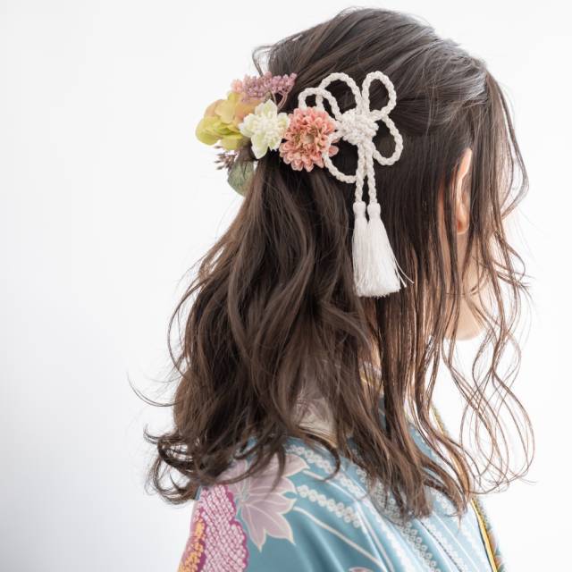ヘアアレンジヘアスタイル  ハーフアップ 卒業式 袴 編みおろし 編み込み 成人式 振袖 着物 着物アレンジ 和装 和装アレンジ 前撮り ミディアム ミディアムアレンジ ミディアムヘア ミディアムヘアアレンジ セミロング ロングアレンジ