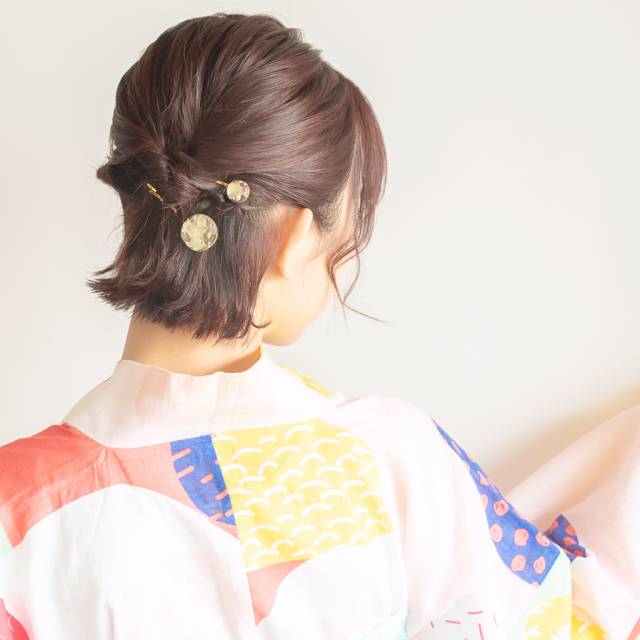 ボブヘアスタイル  vicca 南青山 グレージュ 耳かけ vicca萩原