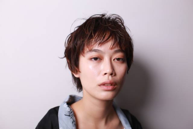 ロングヘアスタイル  LAURUN