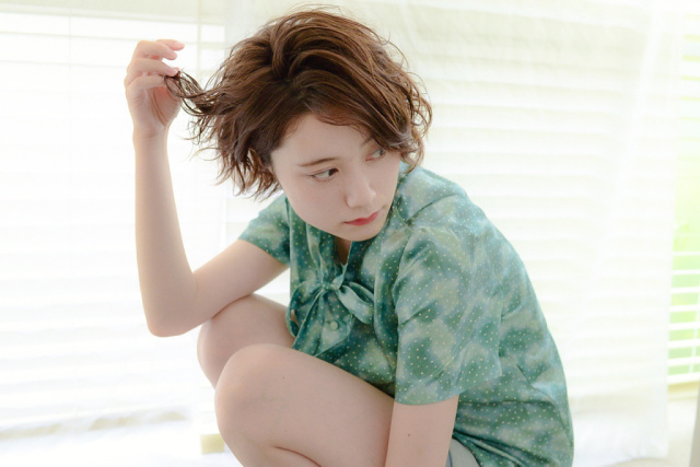 ヘアアレンジヘアスタイル  無造作 ラフ アンニュイ 透明感 アッシュ うざバング Hair Make No.8