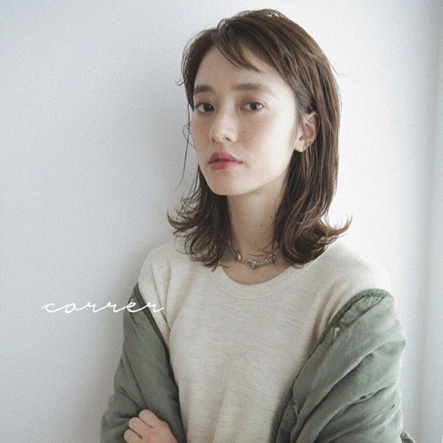 ミディアムヘアスタイル  CORRER