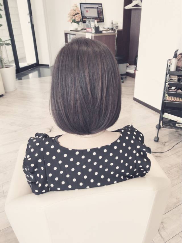 ショートヘアスタイル  外国人風 ハイトーン ショート マッシュショート ツーブロック ダブルカラー バイオレット