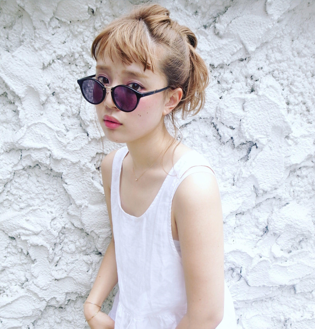 ロングヘアスタイル  Neon by Newton うざバング センターパート 外国人風 無造作 かきあげバング ウェット 透明感 アンニュイ アッシュ ウェーブ ゆる巻き ヘアサロン ヘアスタイル ヘアカラー 国分寺 東京美容室 パーマ デジタルパーマ ロングヘア