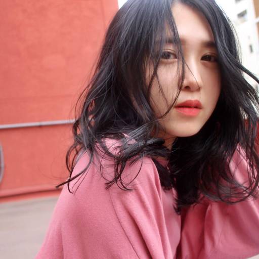 セミロングヘアスタイル  carlm うざバング センターパート シースルーバング 黒髪 ラフ アンニュイ 今泉美容室 minastyle 福岡美容室 透明感