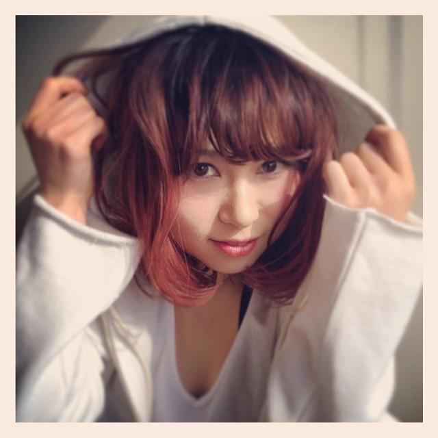 ミディアムヘアスタイル  ウェット 血色メイク おフェロ モテ シースルーバング BAROQUE
