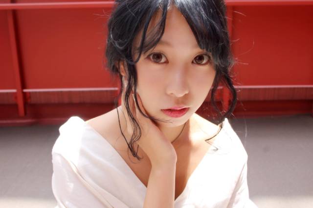 セミロングヘアスタイル  LOAVE AOYAMA