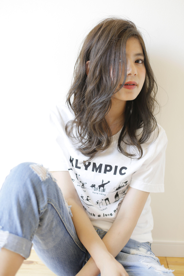 ロングヘアスタイル  salon dakota
