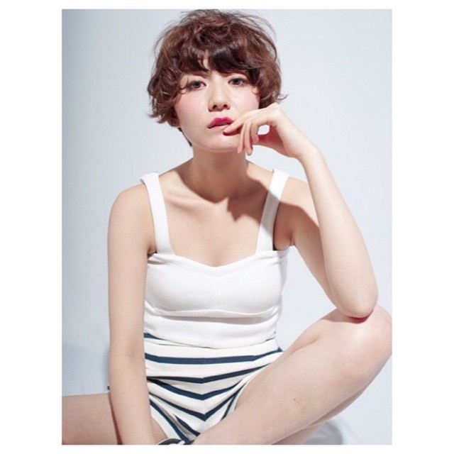 ショートヘアスタイル  眞治格 マッシュ おフェロ ar 大人可愛い ナチュラル 愛され くせ毛風 千葉