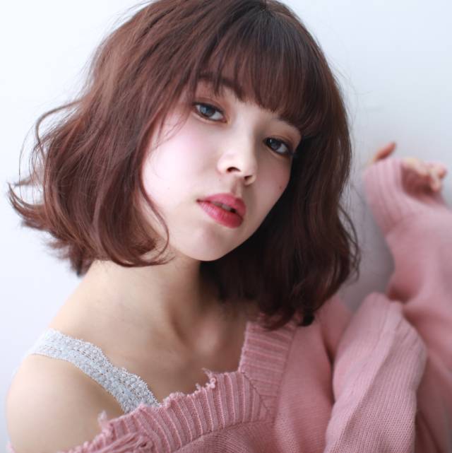 ショートヘアスタイル  AMILI うざバング 無造作 外国人風 外ハネ 透明感 アンニュイ アッシュ