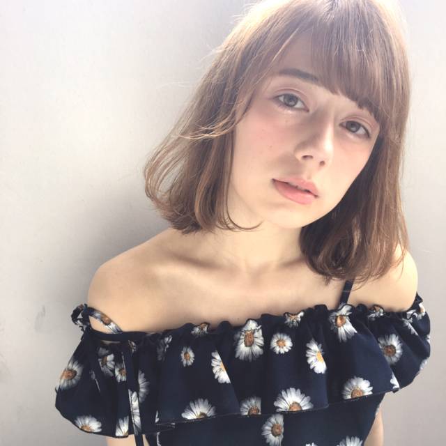 セミロングヘアスタイル  BURNEY FIELDS